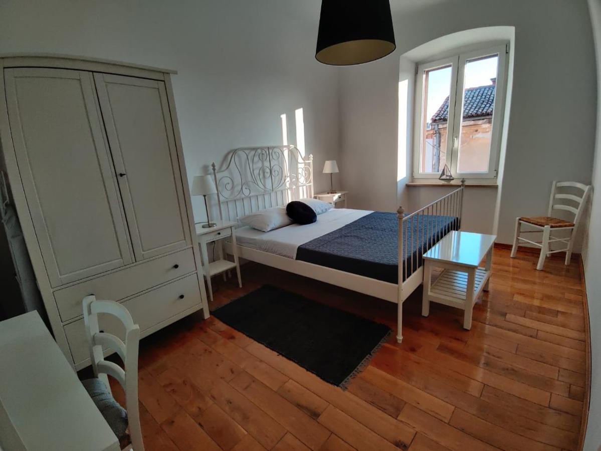 Sea View Flat In Central Pula Bagian luar foto